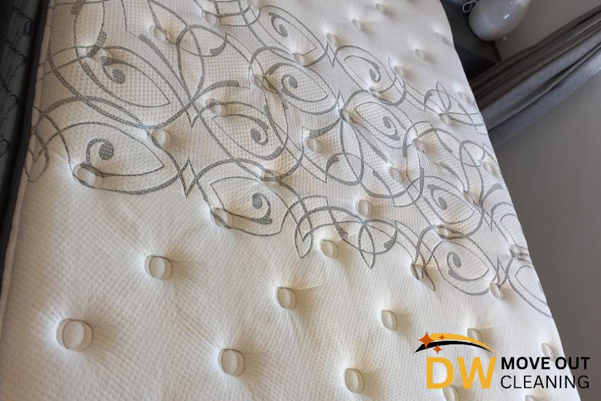 mattress-cleaning-dw-move-out-cleaning-singapore-hdb-queenstown-2